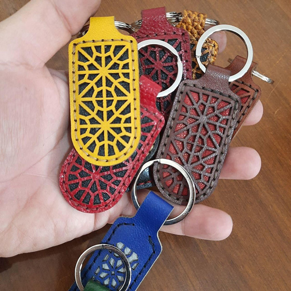 الگوی جاسوئیچی چرمی